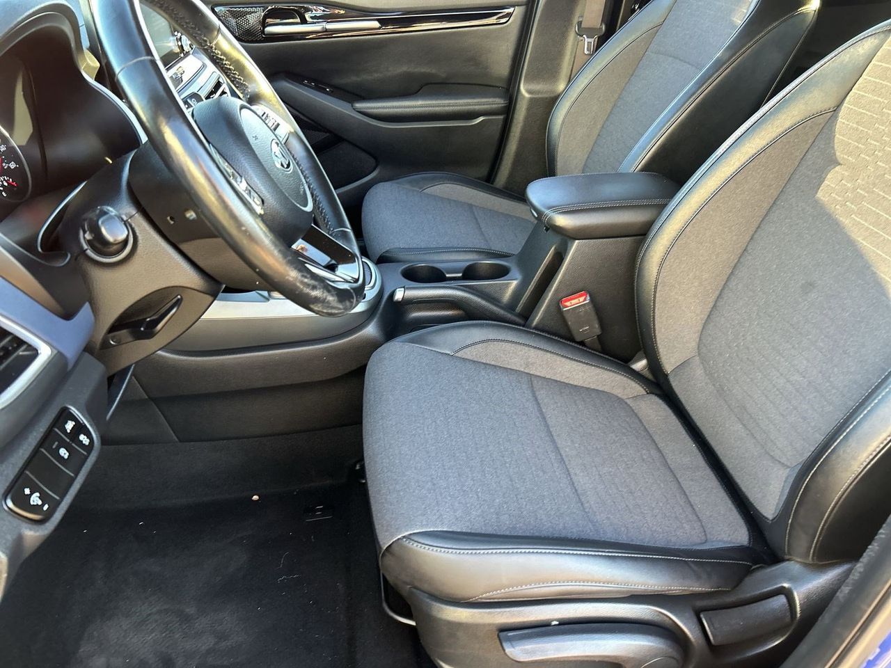 Used 2021 Neptune Blue Kia S image 17