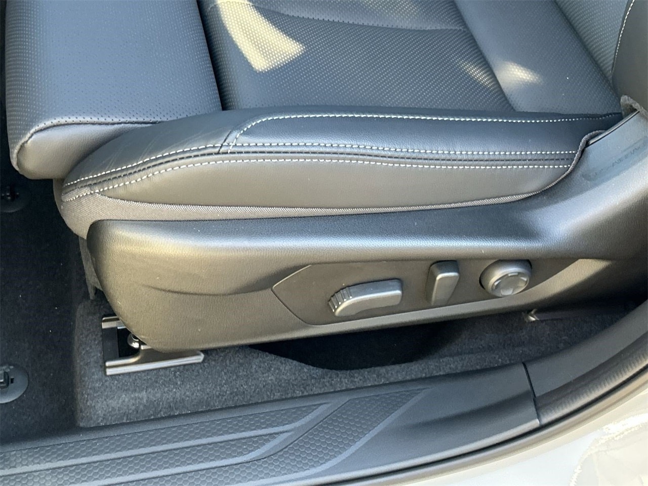 New 2026 Crystal White Pearl Subaru Touring XT image 16