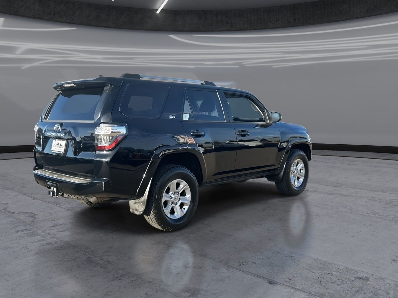 Used 2019 Midnight Black Metallic Toyota SR5 image 5