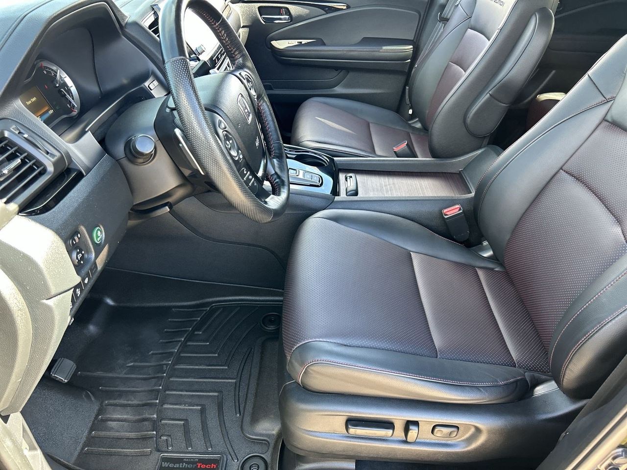 Used 2022 Crystal Black Pearl Honda Black Edition image 16