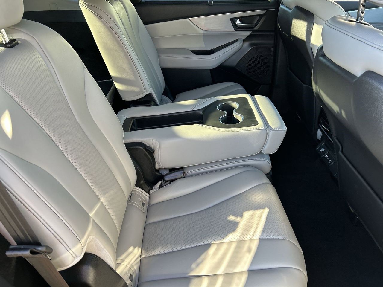 Used 2023 Lunar Silver Metallic Acura Technology image 10