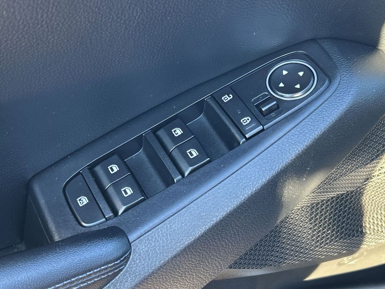 Used 2021 Neptune Blue Kia S image 18