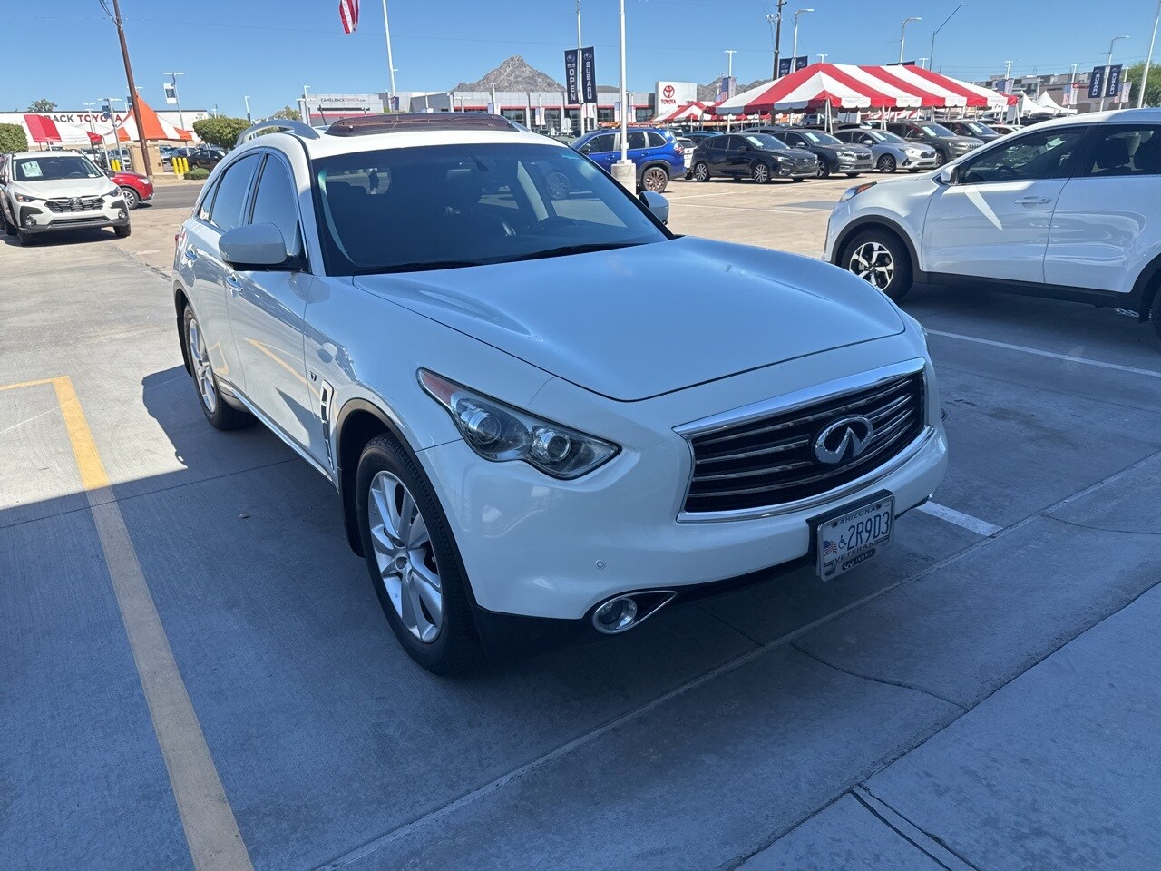 2014 Infiniti QX70 Base photo 2