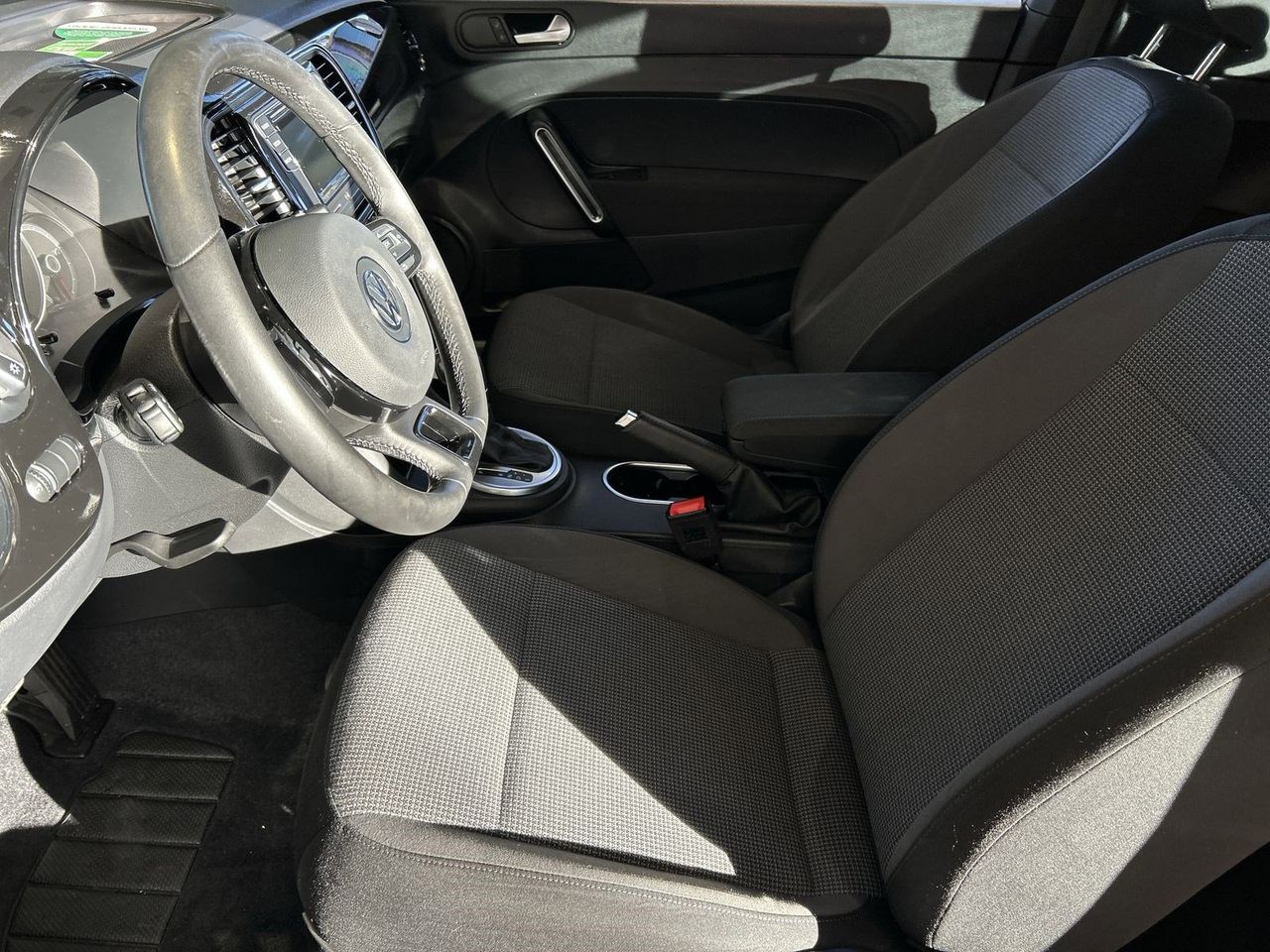 Used 2019 Silk Blue Metallic Volkswagen 2.0T S image 16