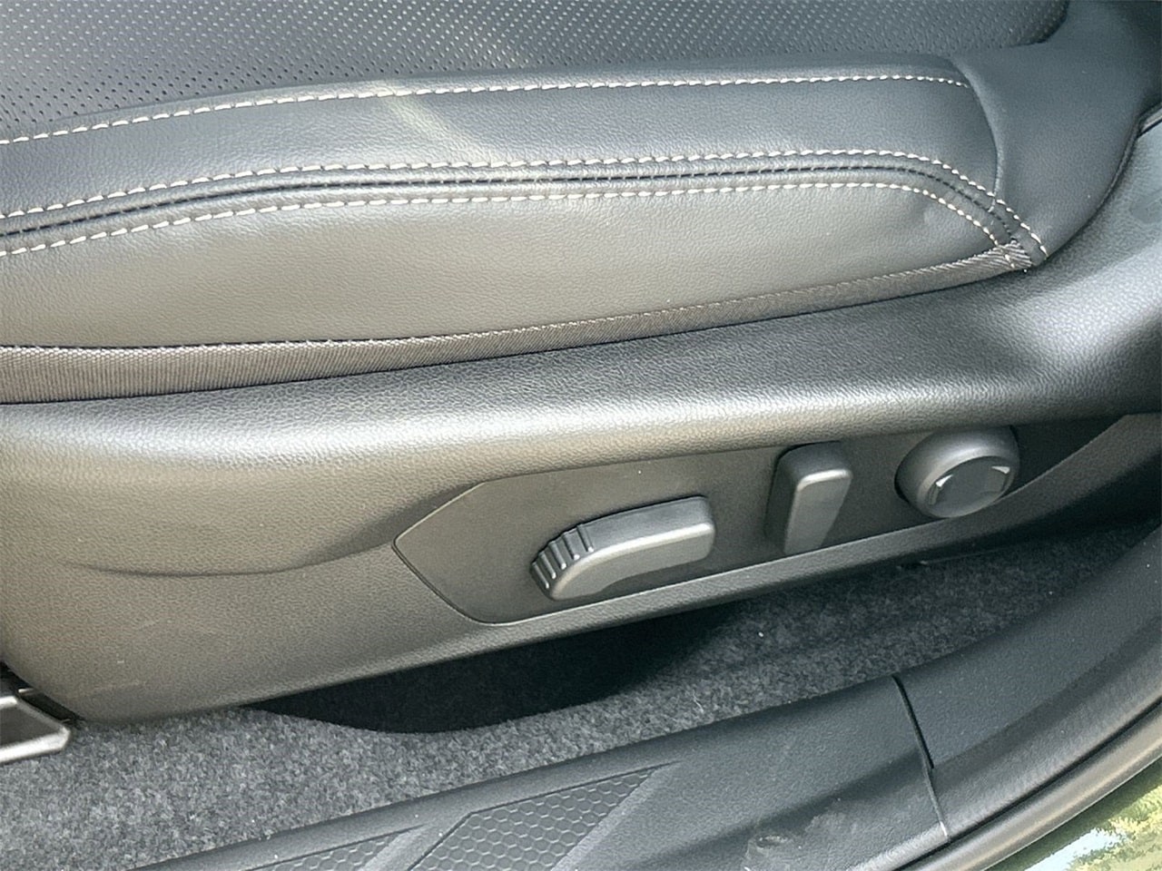 New 2026 Deep Emerald Green Pearl Subaru Limited image 16