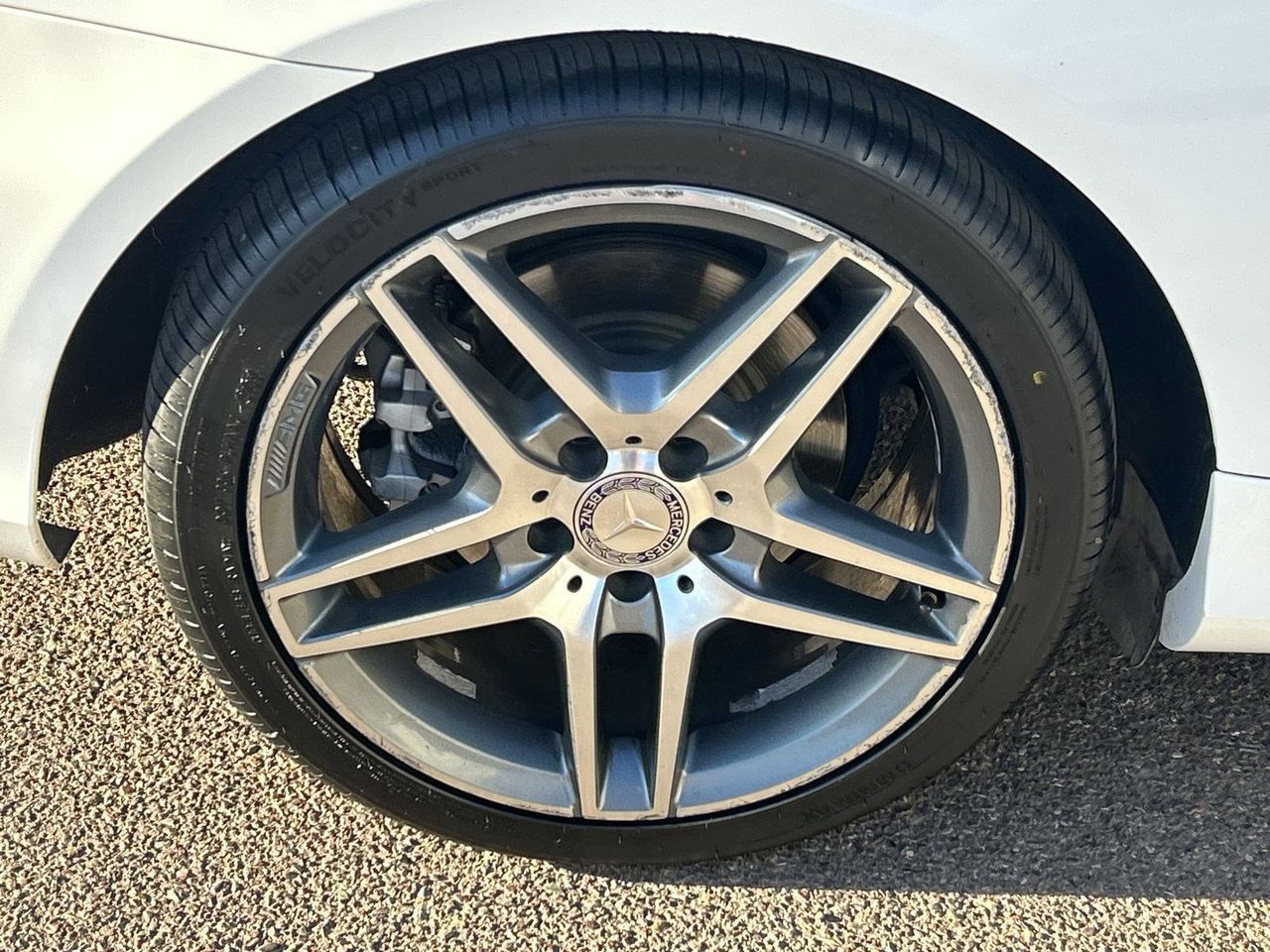 Used 2015 Designo Diamond White Metallic Mercedes-Benz E 550 image 6