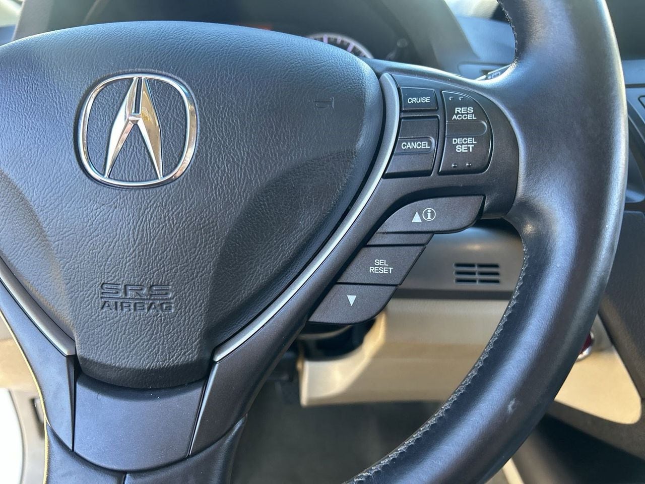 Used 2014 White Acura Technology Package image 22