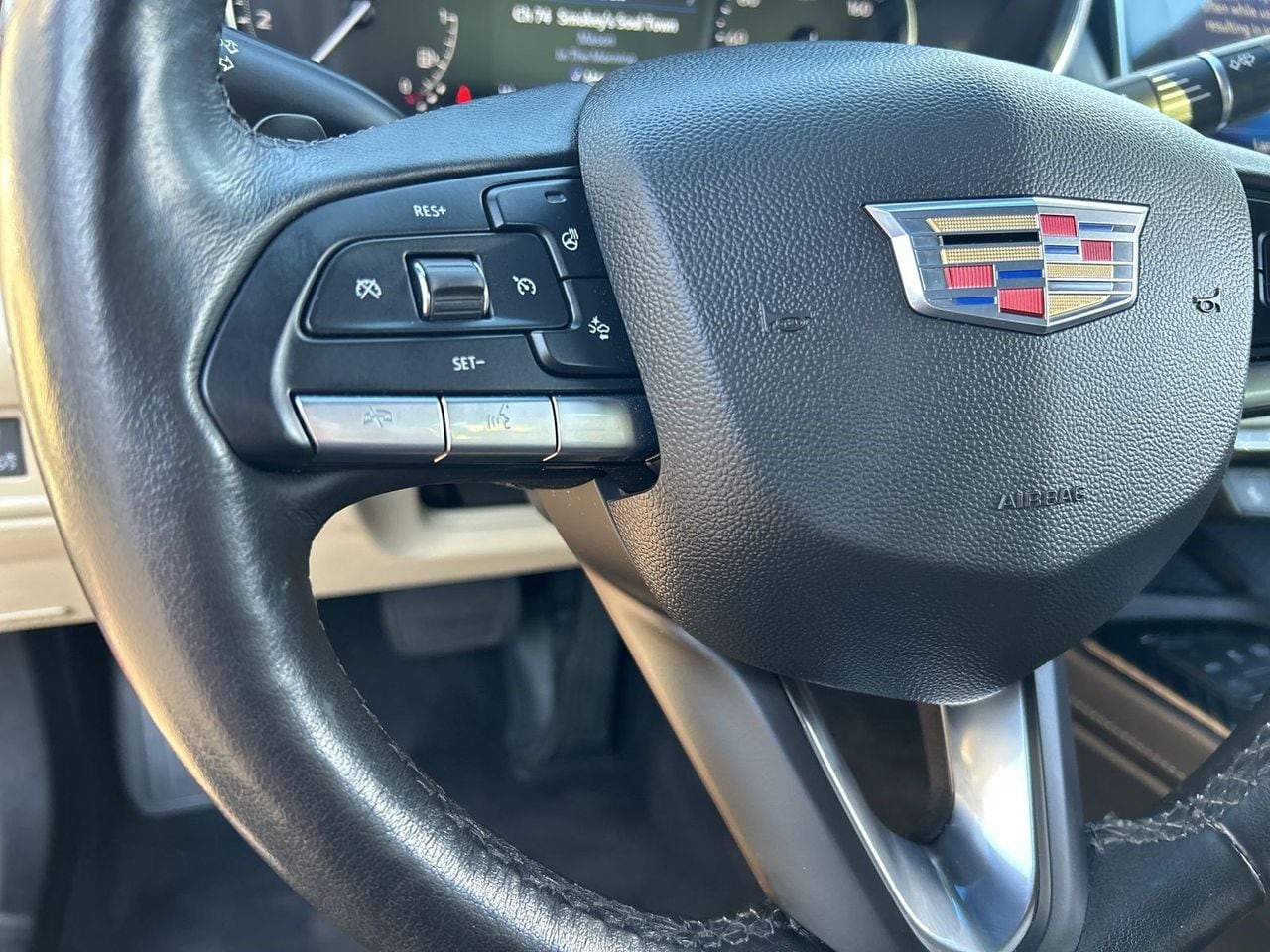 Used 2021 Infrared Tintcoat Cadillac Premium Luxury image 21