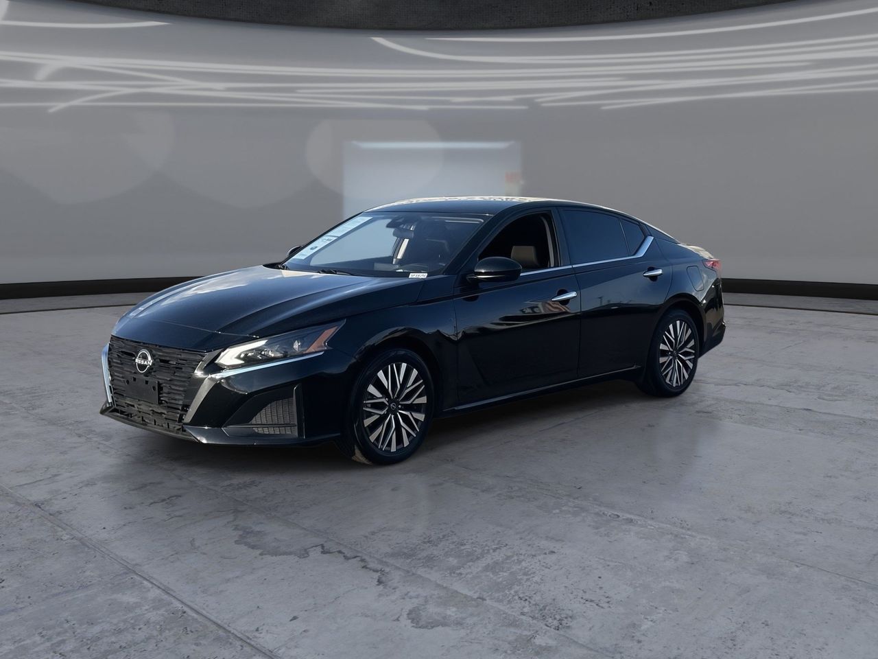 Used 2023 Super Black Clearcoat Nissan 2.5 SV image 3