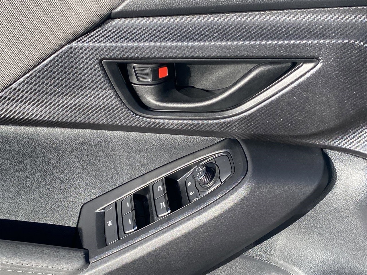 New 2026 Magnetite Gray/Crystal Black Silica Subaru Premium image 17