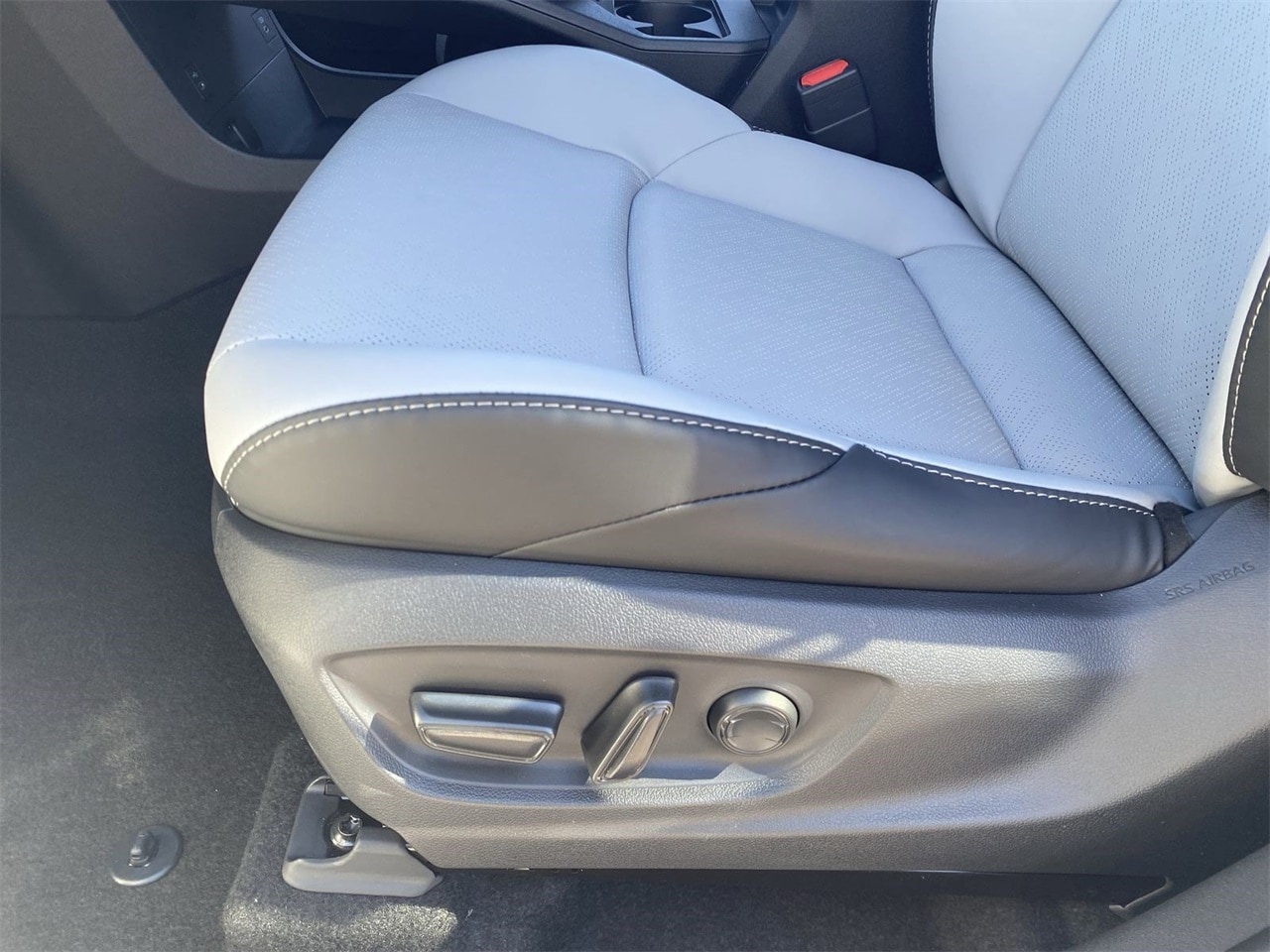 New 2026 Cosmic White Pearl Subaru Premium image 16