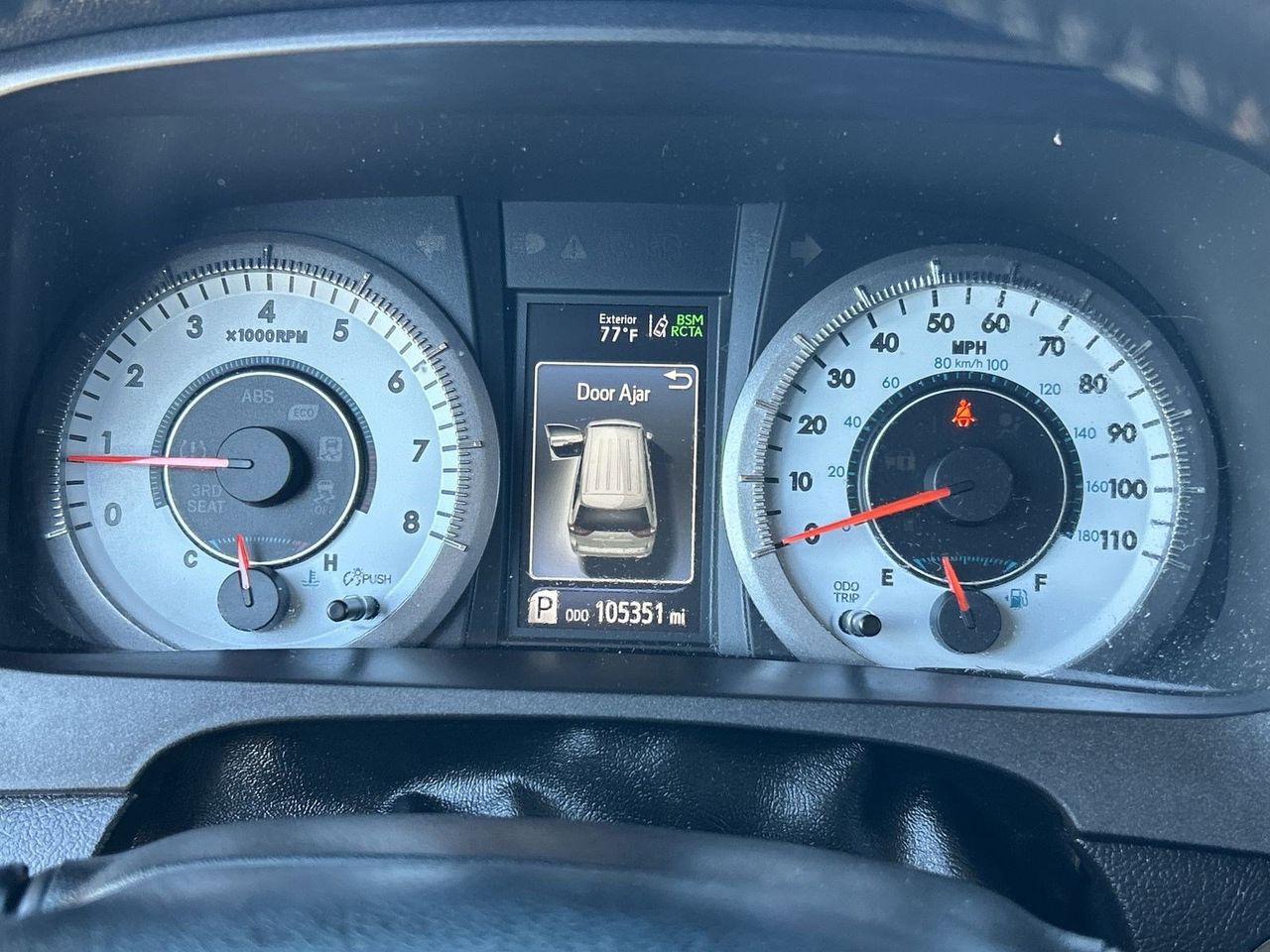 Used 2018 Super White Toyota SE image 27