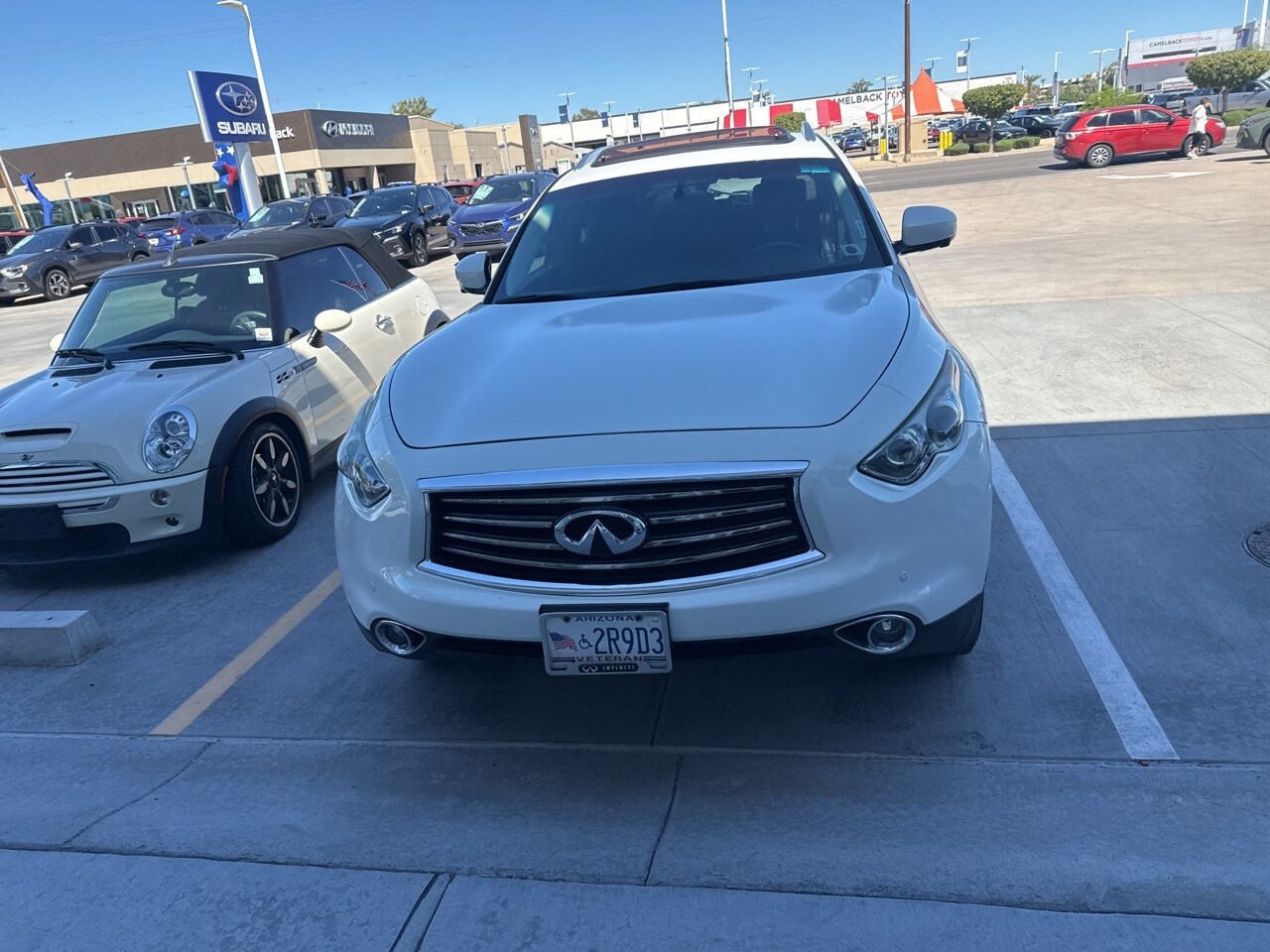 2014 Infiniti QX70 Base photo 4