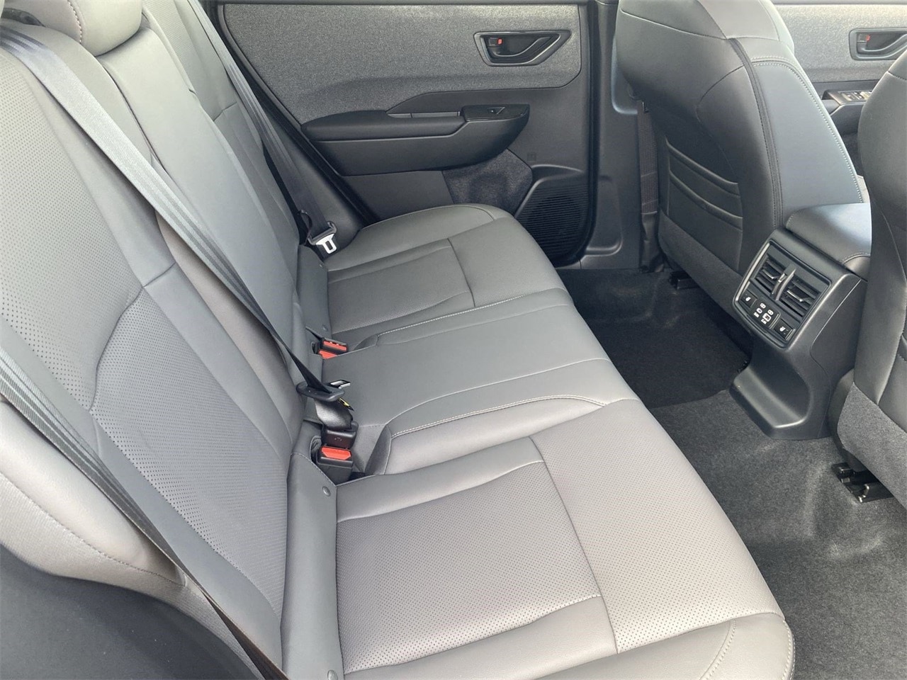 New 2026 Ice Silver Subaru Limited image 9