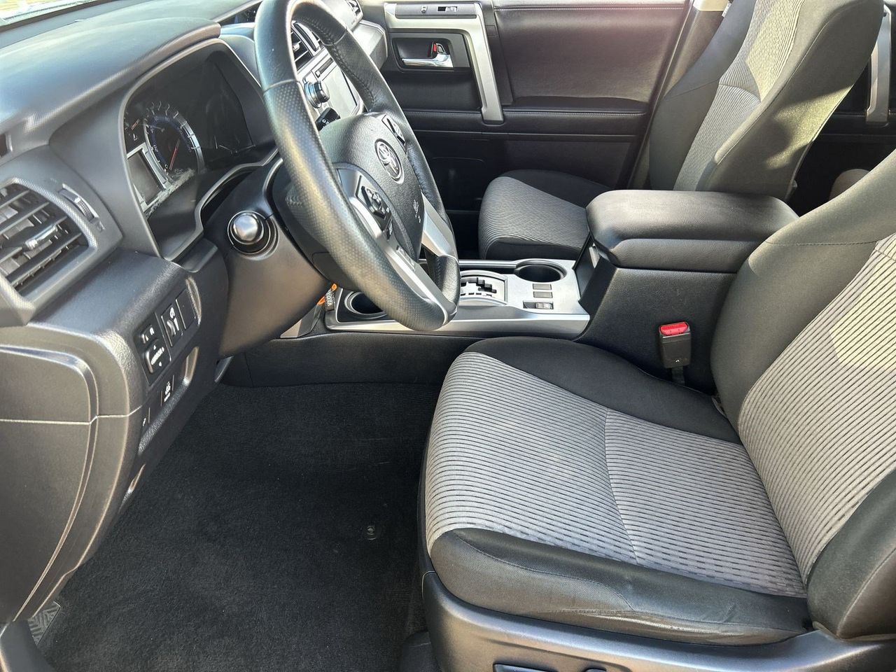 Used 2019 Midnight Black Metallic Toyota SR5 image 16