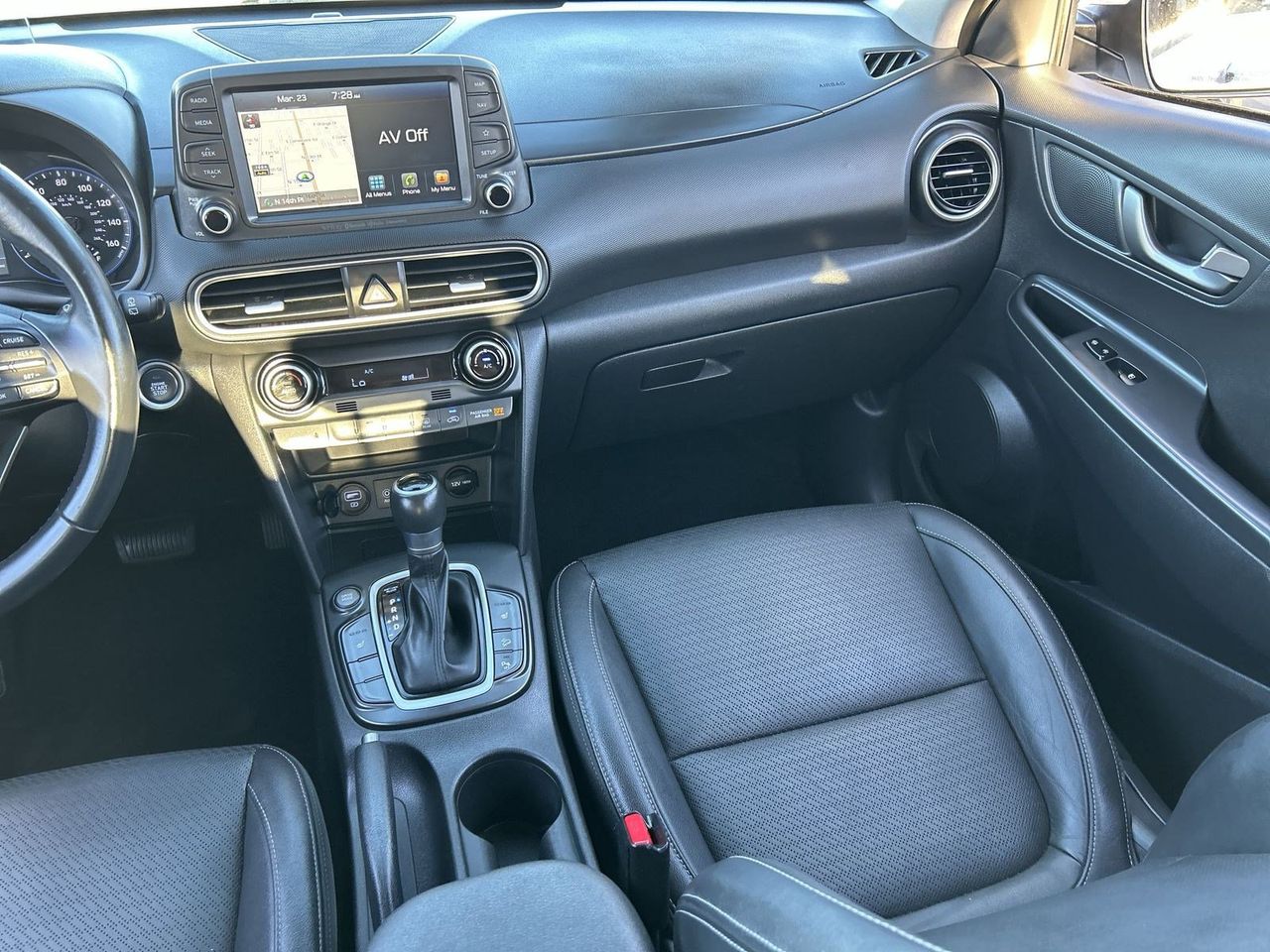 Used 2019 Chalk White Hyundai Ultimate image 13