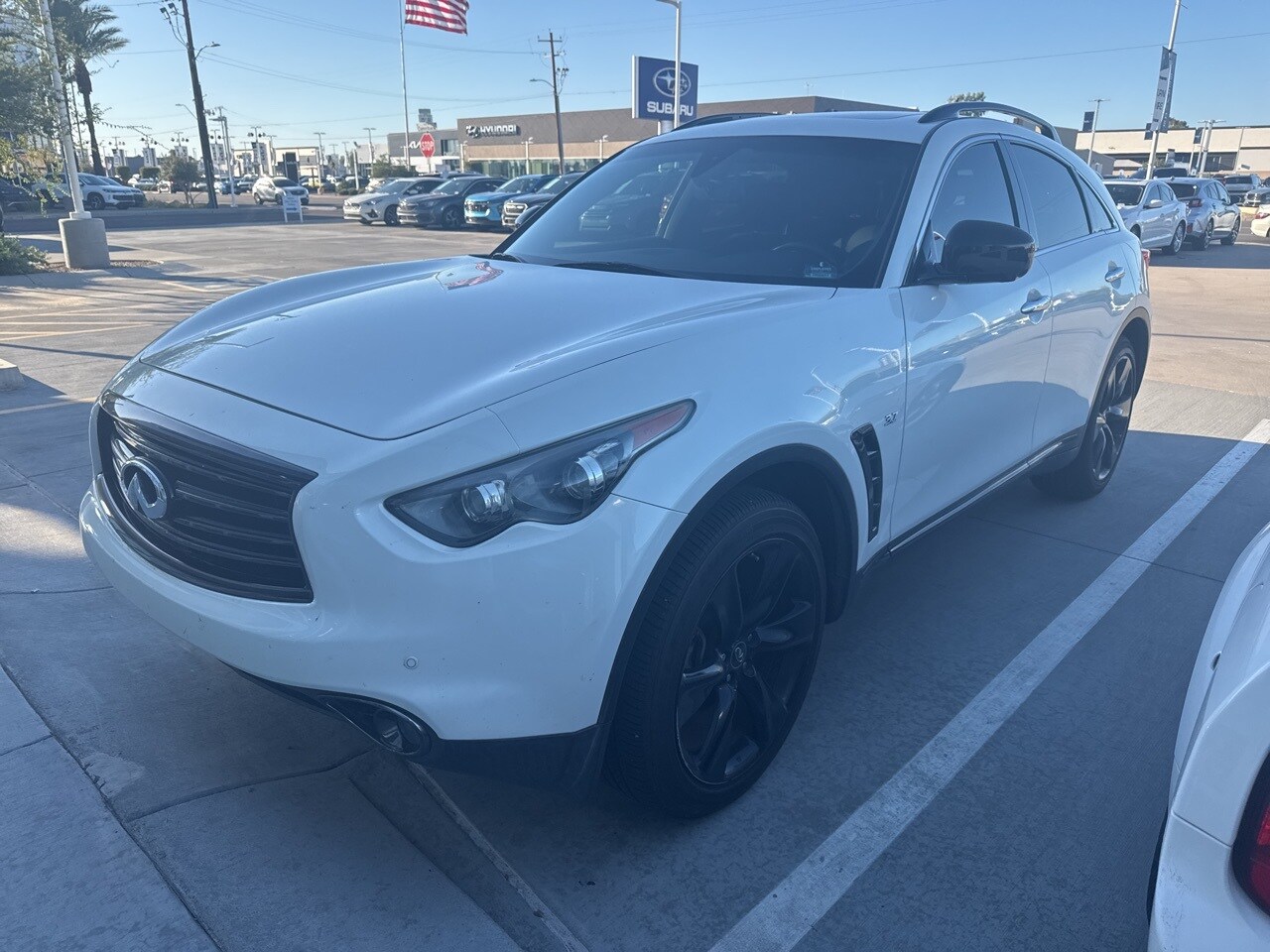 2015 Infiniti QX70 Base photo 2