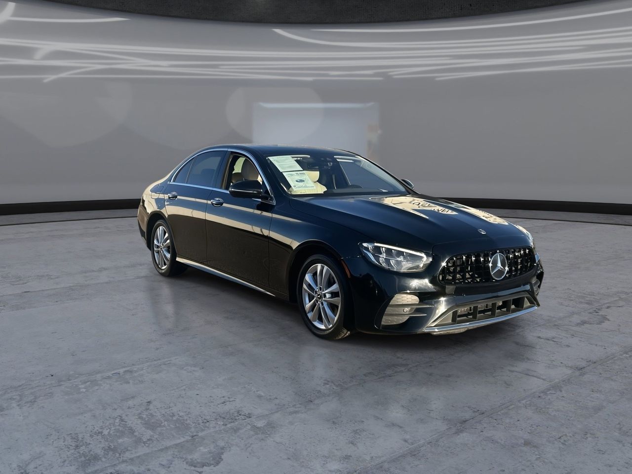 Used 2022 Obsidian Black Mercedes-Benz E 350 image 2