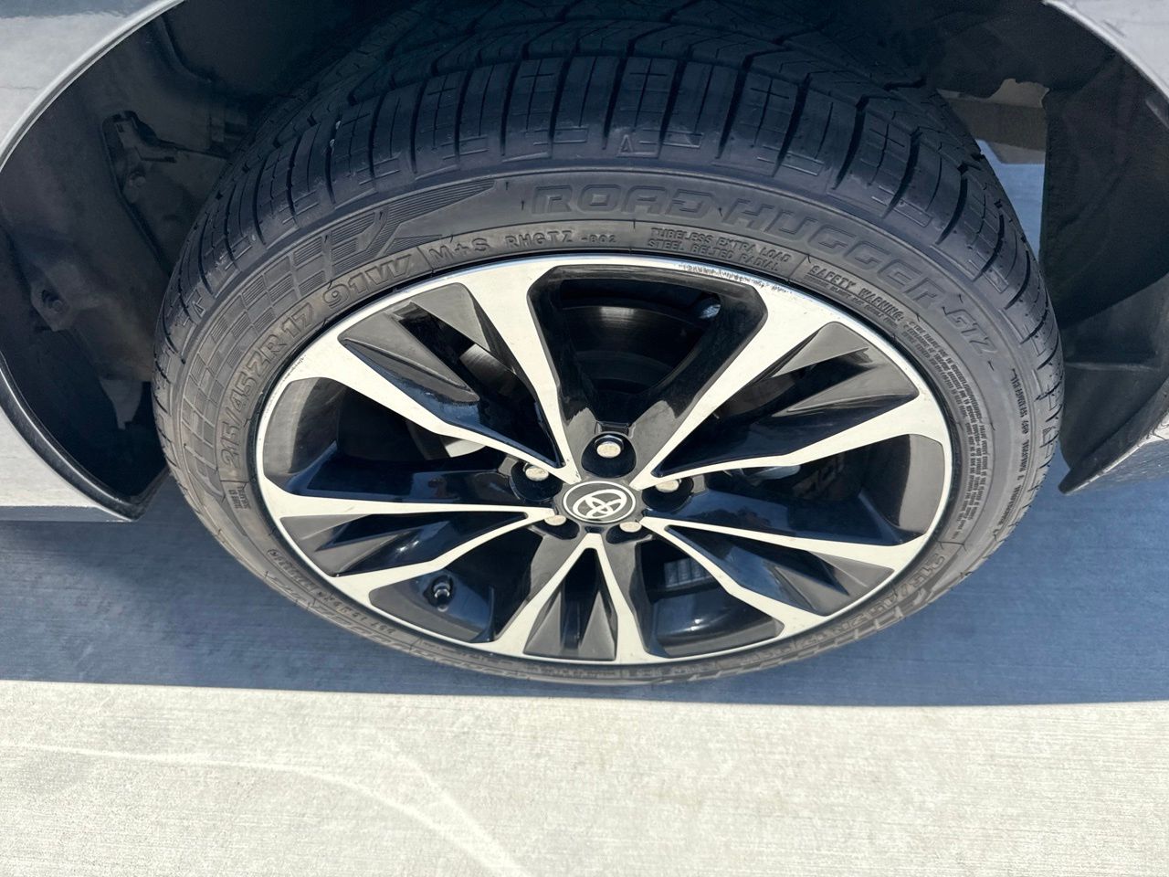 Used 2018 Slate Metallic Toyota SE image 7