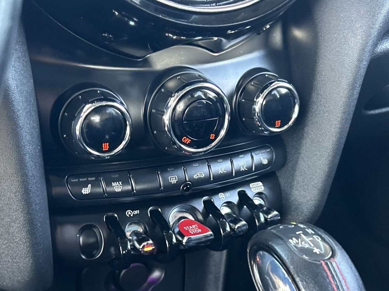 Used 2019 Pepper White MINI Classic image 26