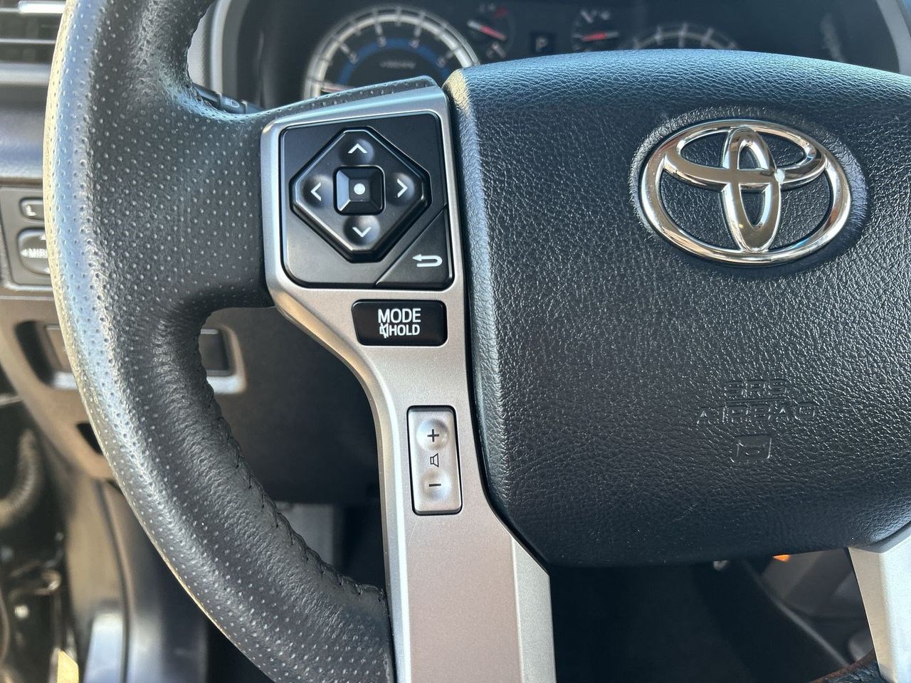 Used 2019 Midnight Black Metallic Toyota SR5 image 20