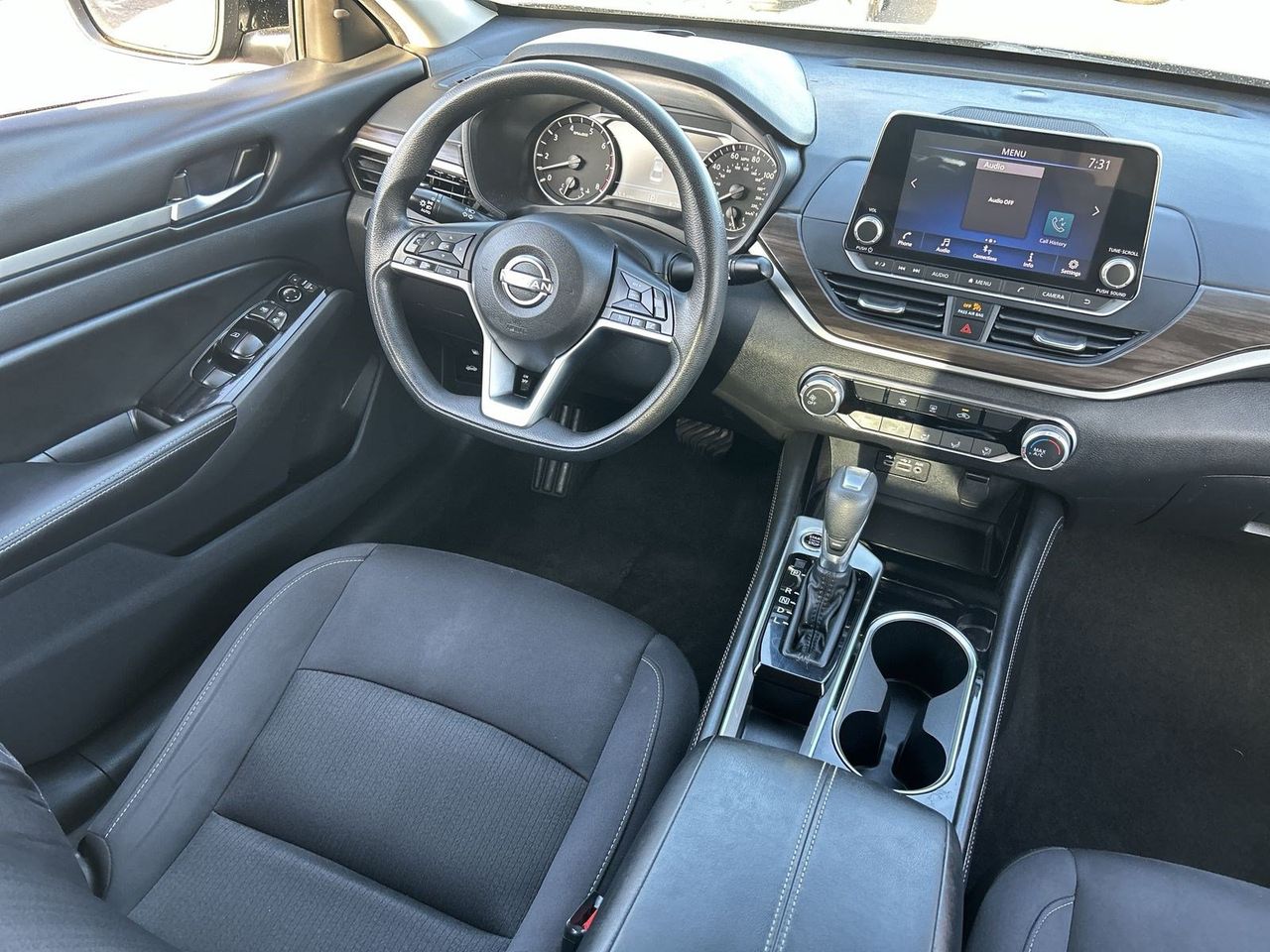 Used 2023 Super Black Clearcoat Nissan 2.5 SV image 11