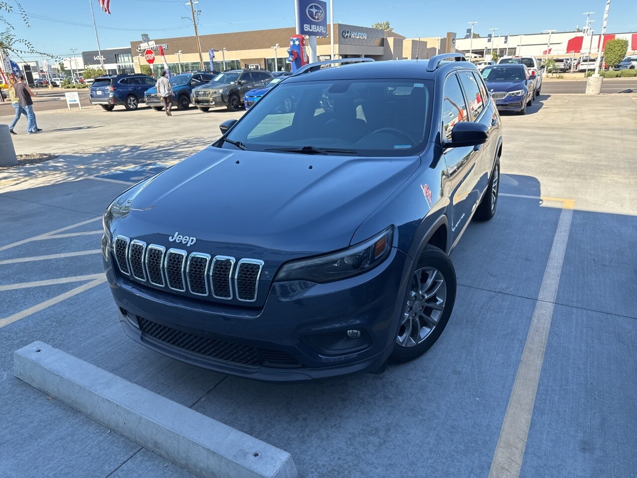 2020 Jeep Cherokee Latitude photo 2