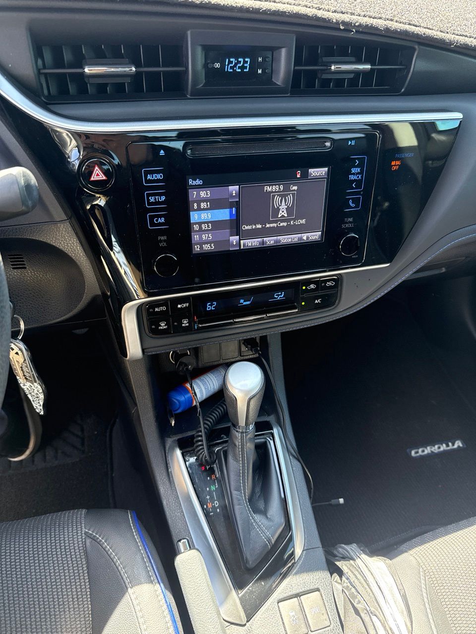 Used 2018 Slate Metallic Toyota SE image 3