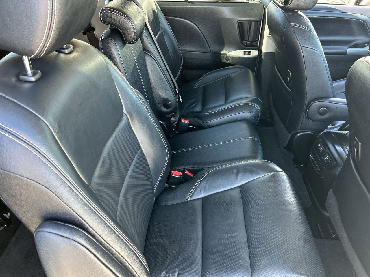 Used 2018 Super White Toyota SE image 9