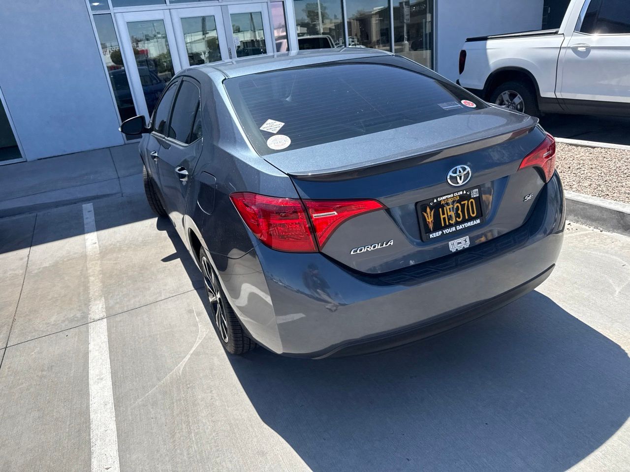 Used 2018 Slate Metallic Toyota SE image 9