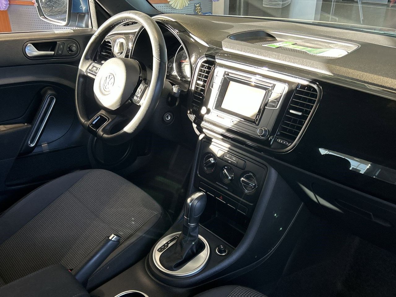 Used 2019 Silk Blue Metallic Volkswagen 2.0T S image 11