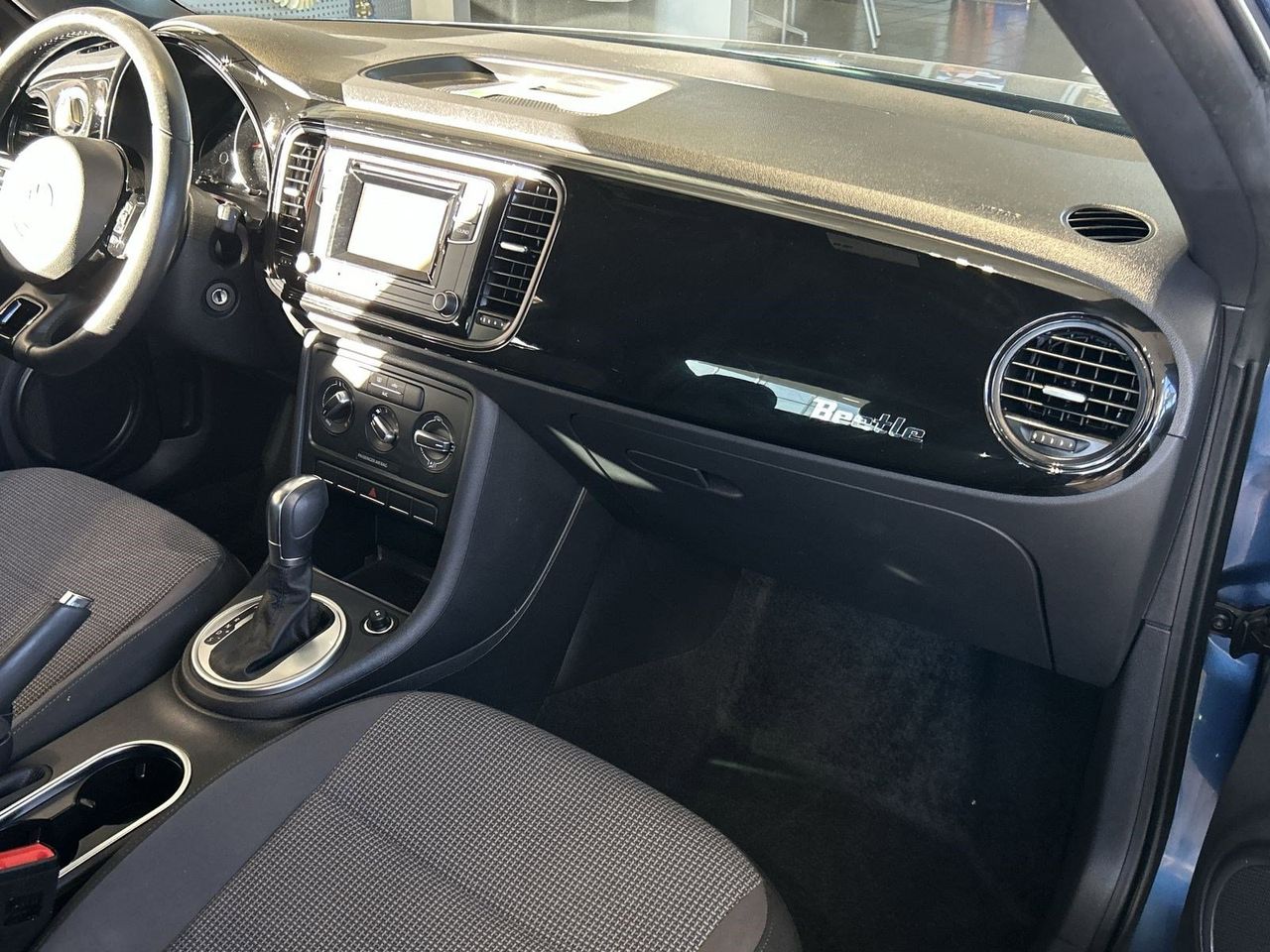 Used 2019 Silk Blue Metallic Volkswagen 2.0T S image 13