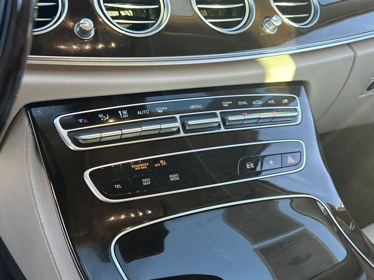 Used 2022 Obsidian Black Mercedes-Benz E 350 image 24