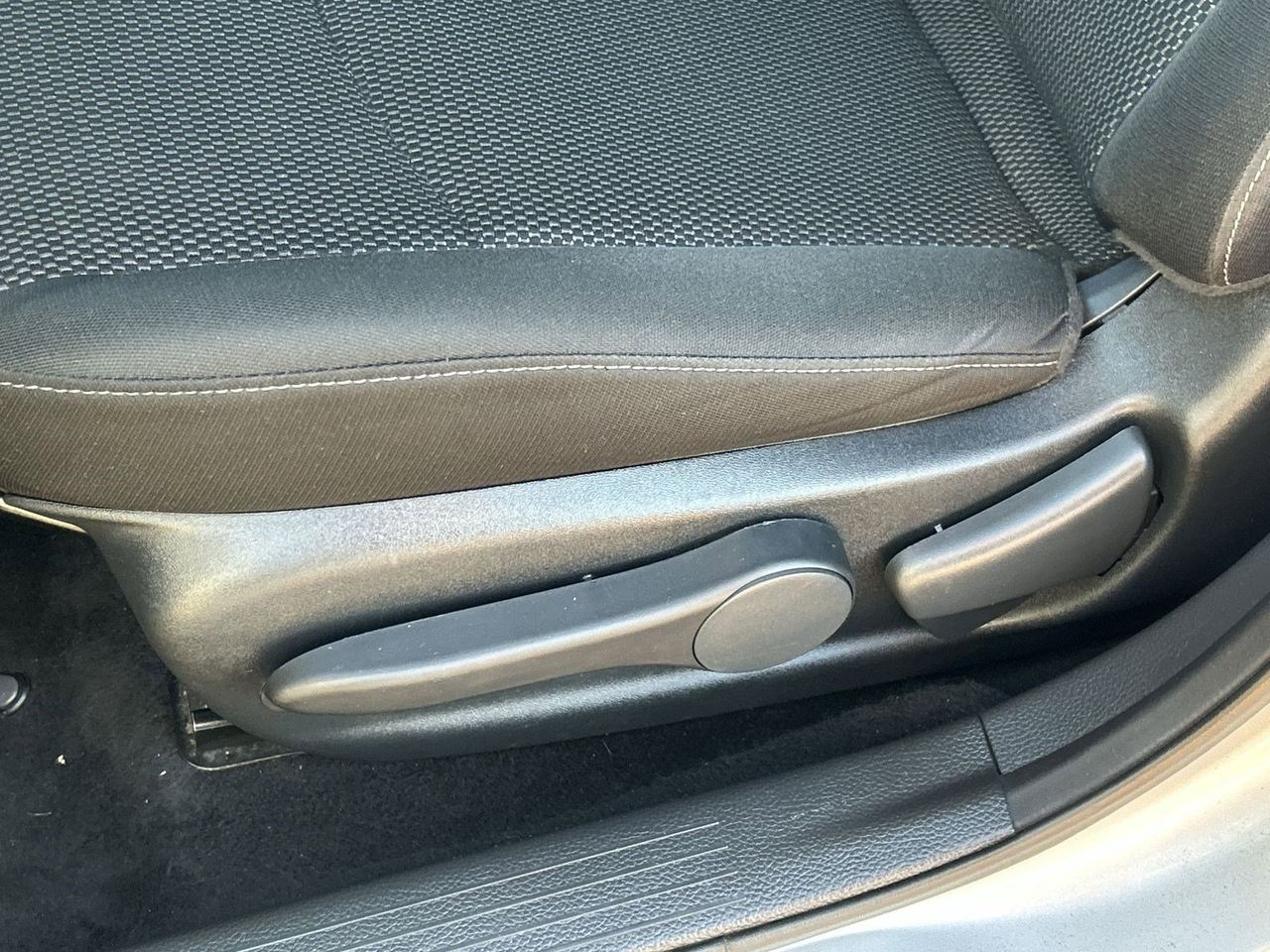 Used 2019 Brilliant Silver Metallic Nissan S image 17