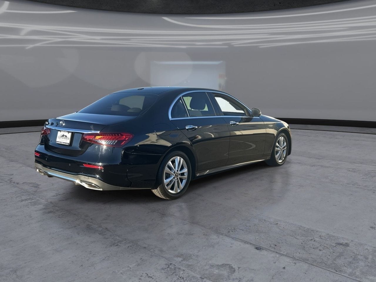 Used 2022 Obsidian Black Mercedes-Benz E 350 image 5