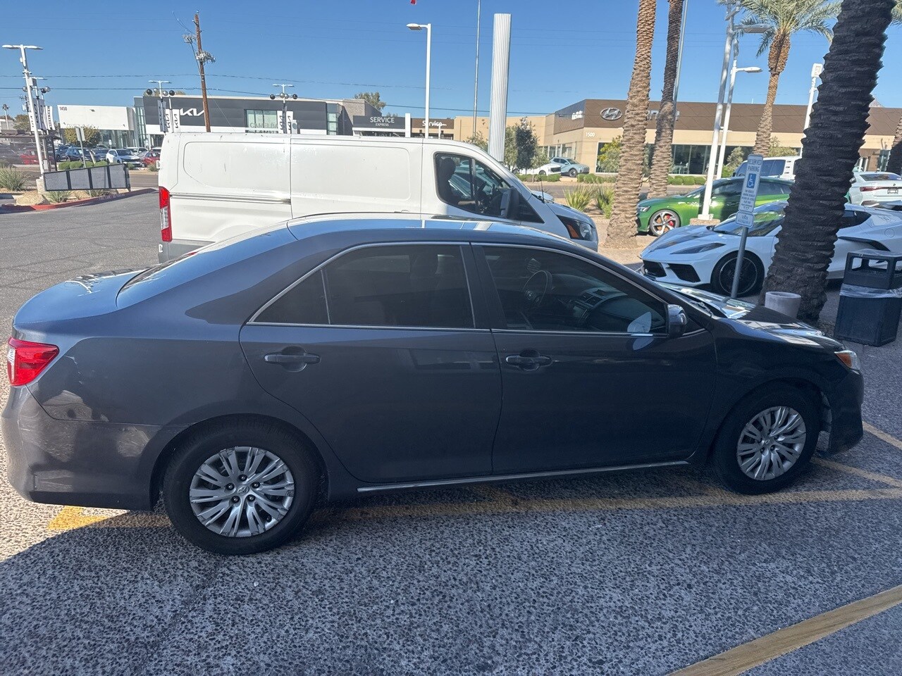 2012 Toyota Camry LE photo 4