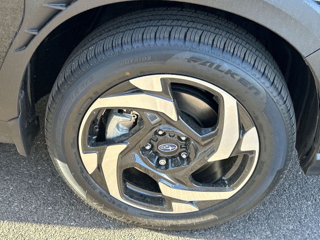 New 2026 Crystal Black Silica Subaru Limited Hybrid image 6