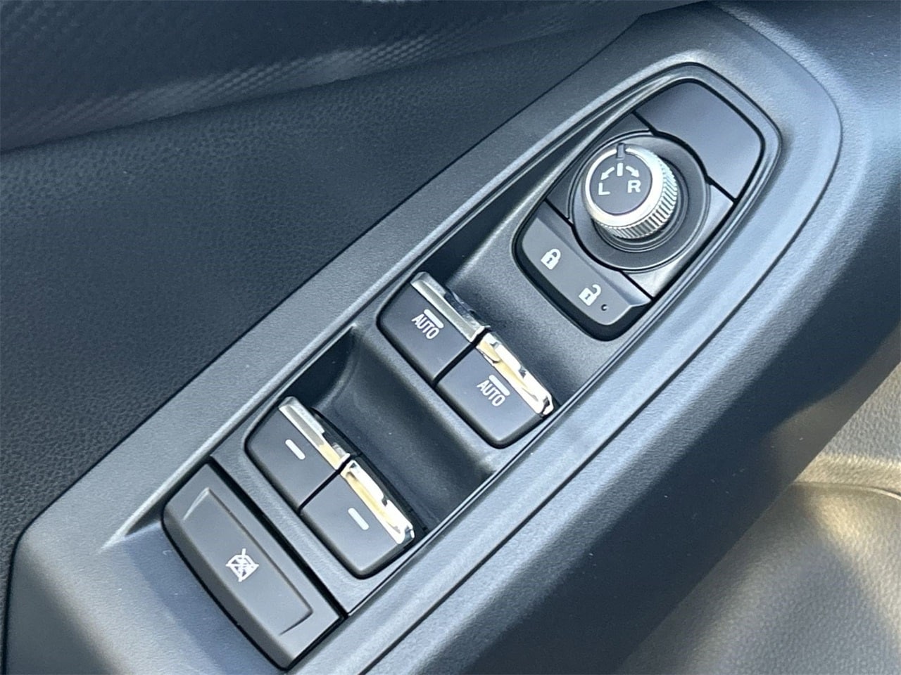 New 2026 Crystal Black Silica Subaru Limited Hybrid image 17