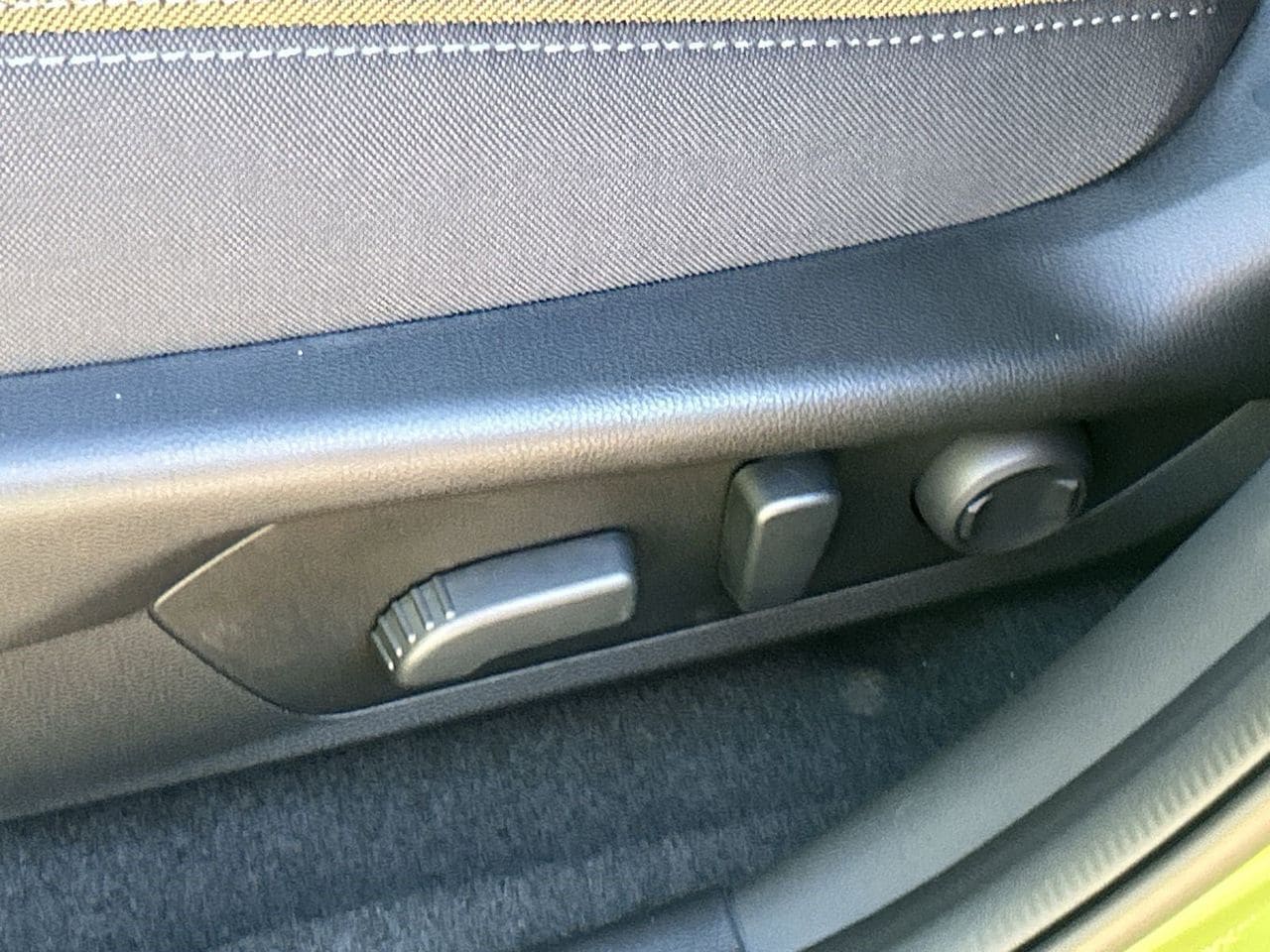 New 2026 Citron Yellow Pearl Subaru Sport Hybrid image 16