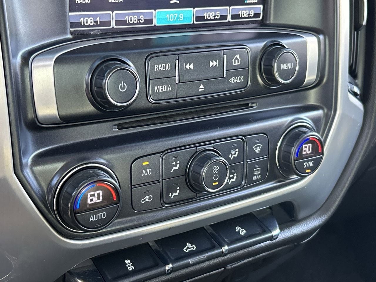 2018 GMC Sierra 1500 SLE - Photo 25