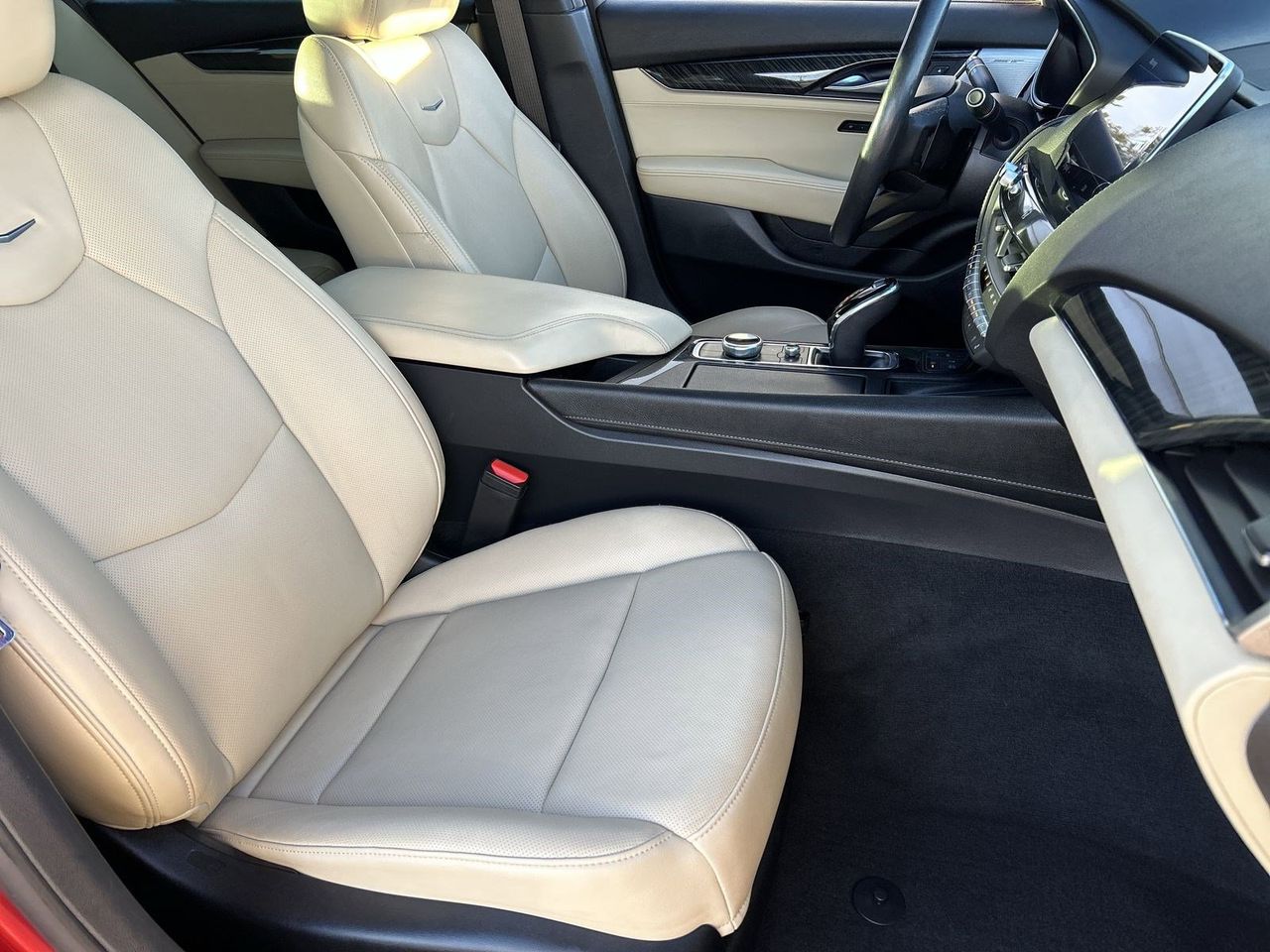 Used 2021 Infrared Tintcoat Cadillac Premium Luxury image 8