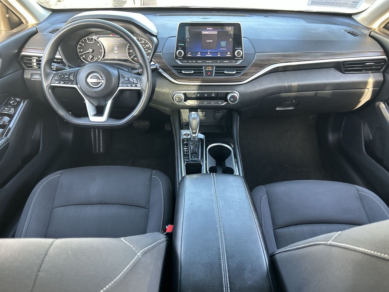 Used 2023 Super Black Clearcoat Nissan 2.5 SV image 12
