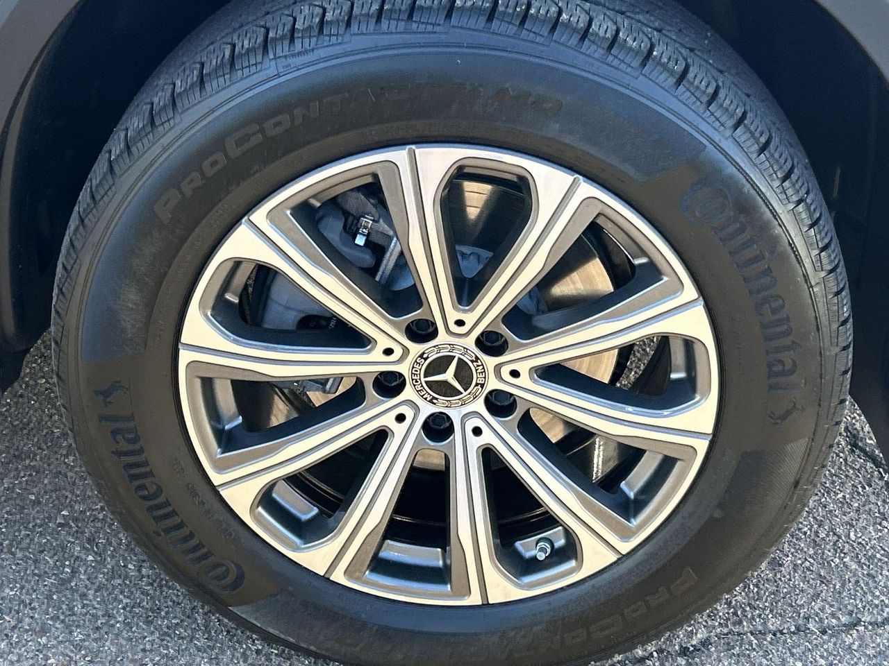 Used 2025 Polar White Mercedes-Benz GLC 300 image 7