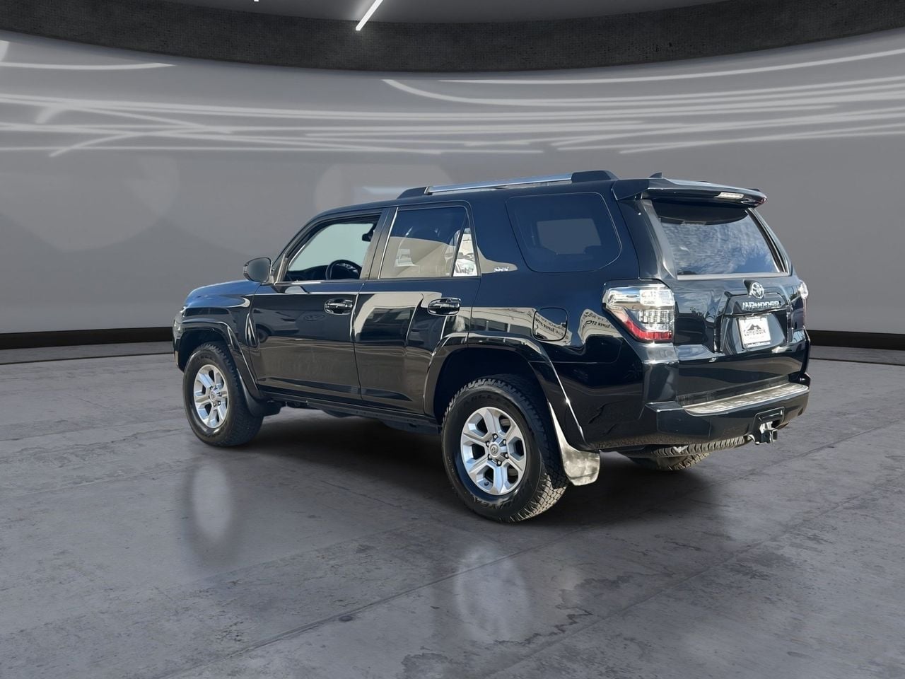 Used 2019 Midnight Black Metallic Toyota SR5 image 4