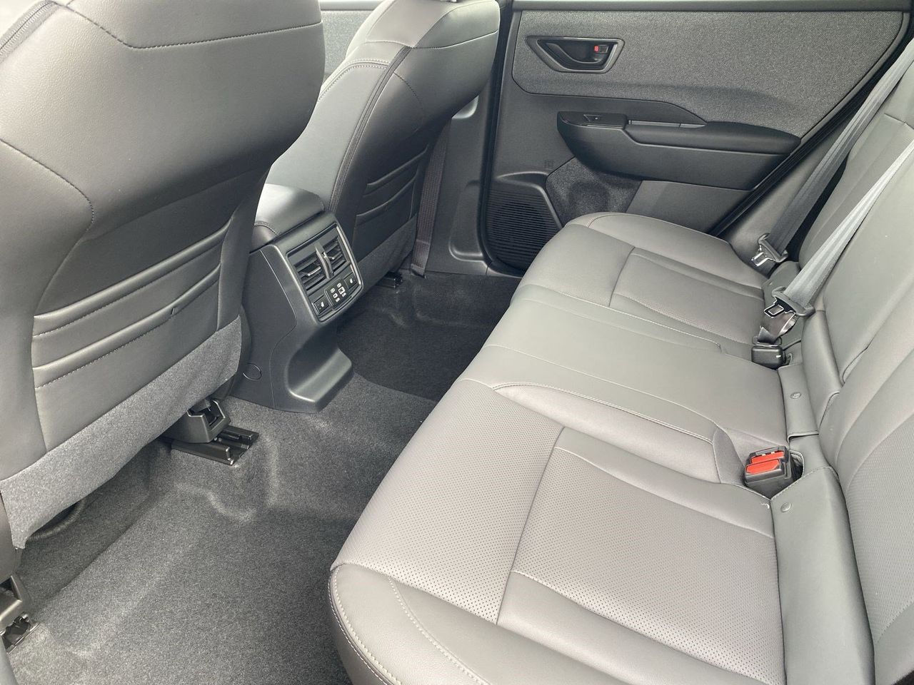 2026 Subaru Outback Limited - Photo 13
