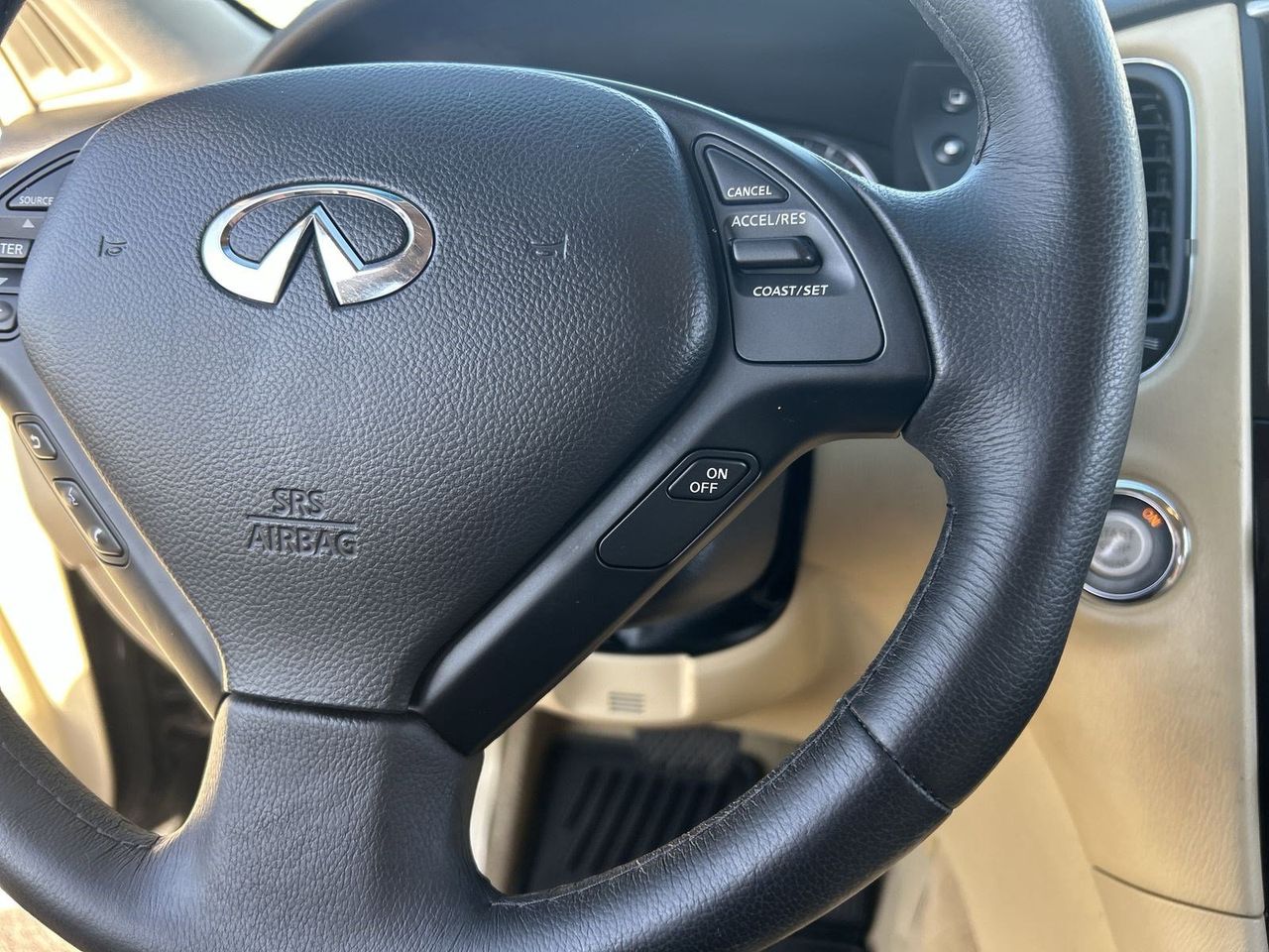 Used 2017 Black Obsidian INFINITI Base image 22