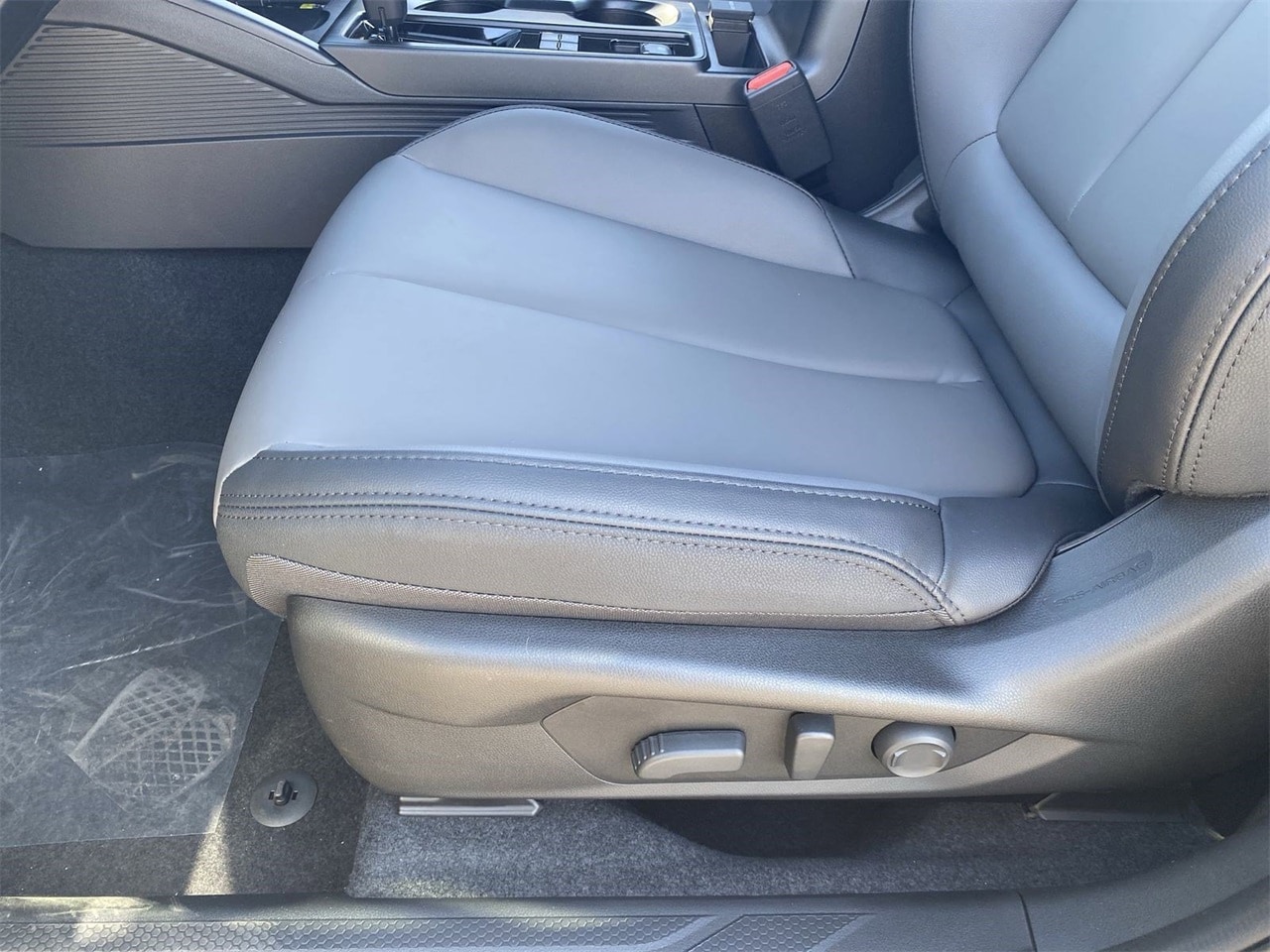 New 2026 Crystal Black Silica Subaru Premium image 16