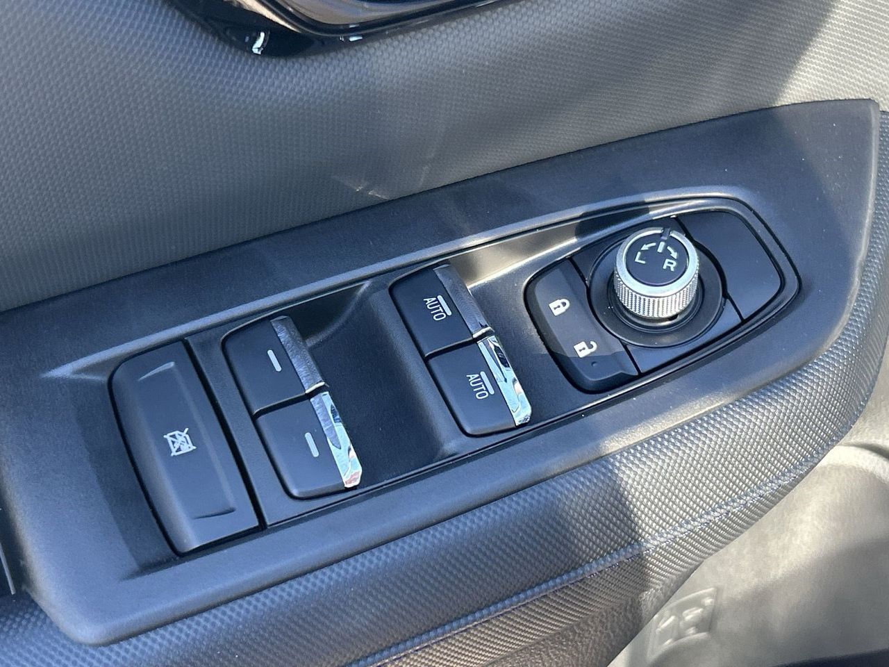 New 2026 Ice Silver Subaru Limited image 17