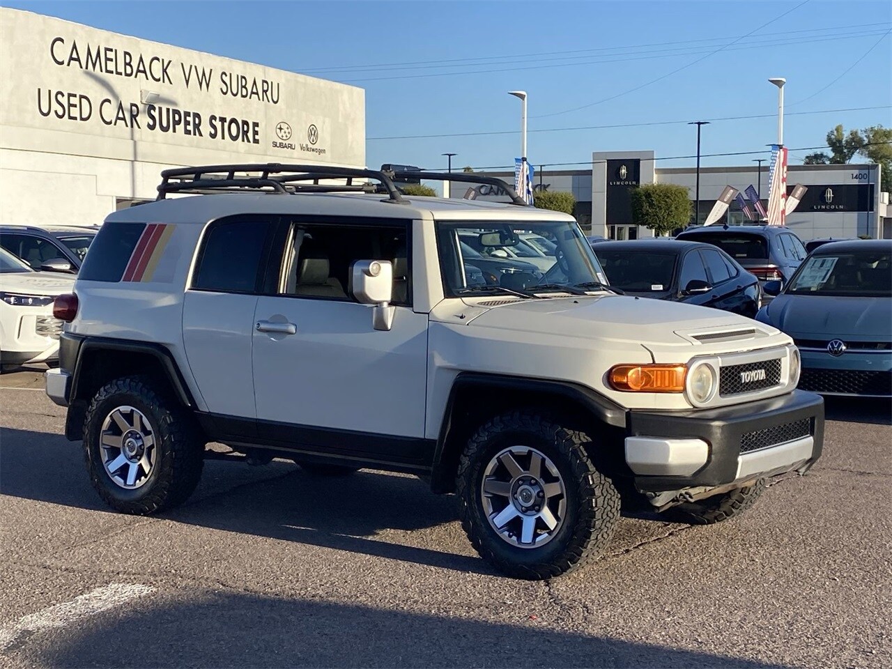 2014 Toyota FJ Cruiser Base photo 2