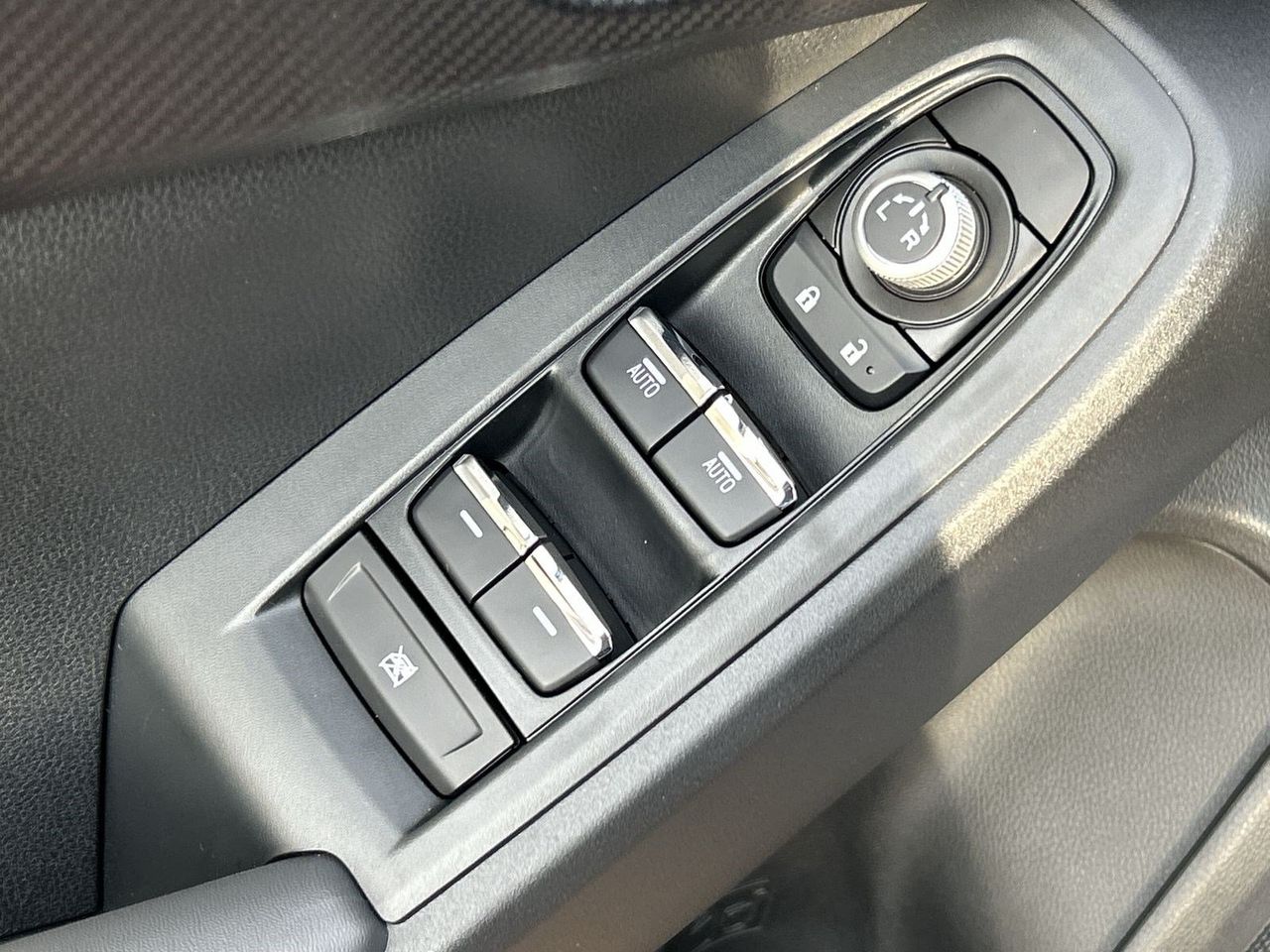 New 2026 Ice Silver Subaru Limited Hybrid image 17